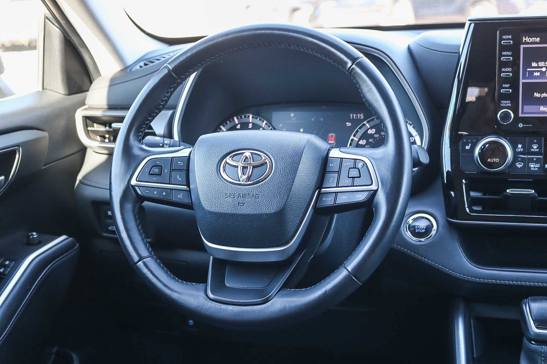 Certified 2022 Toyota Highlander XLE image 16