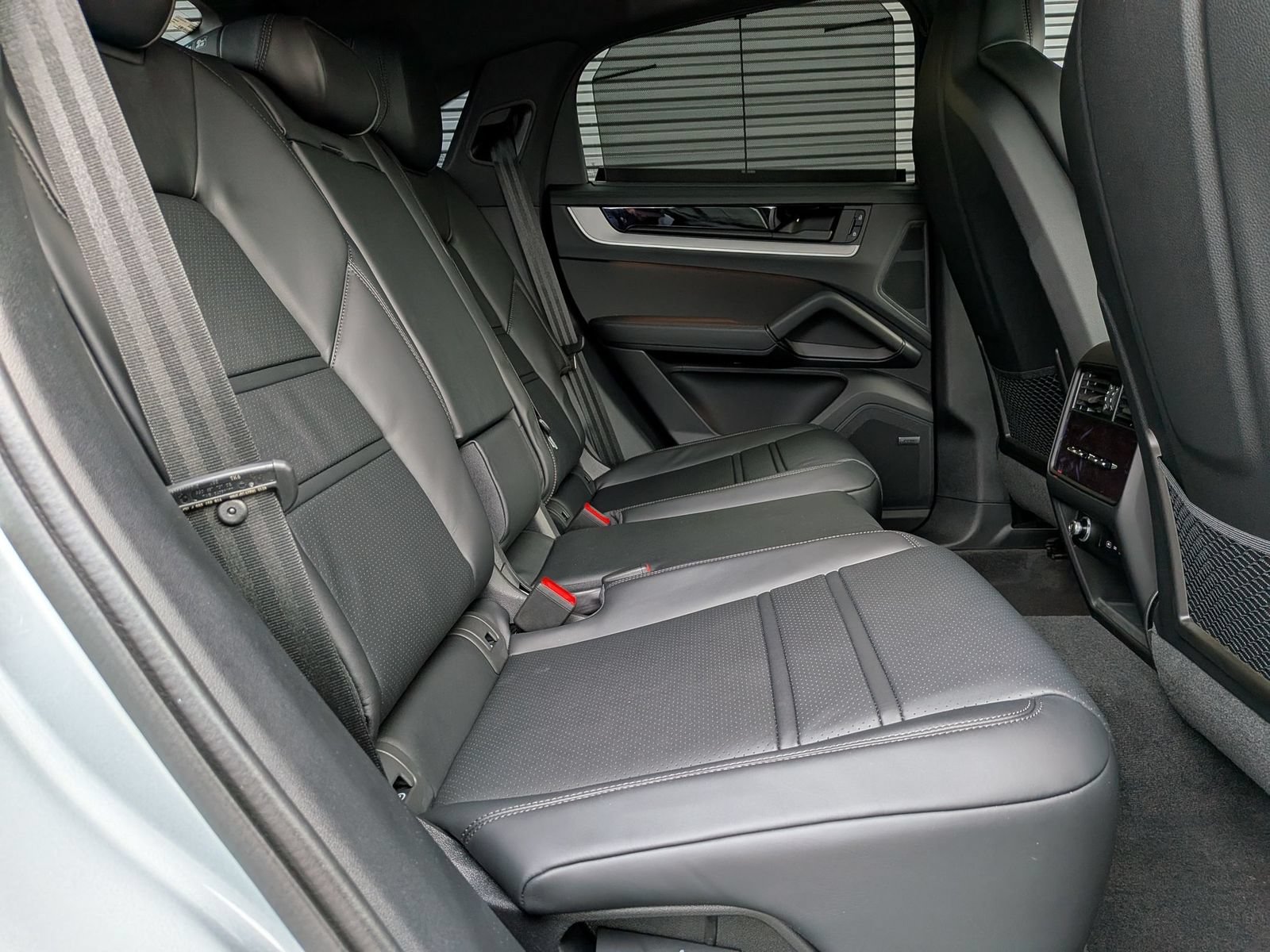 New 2026 Porsche Cayenne S AWD/4WD image 25