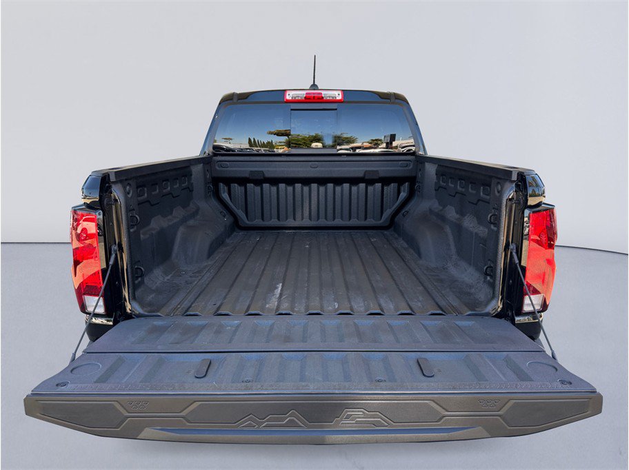 Used 2023 Chevrolet Colorado LT w/ LT Convenience Package II AWD/4WD image 26