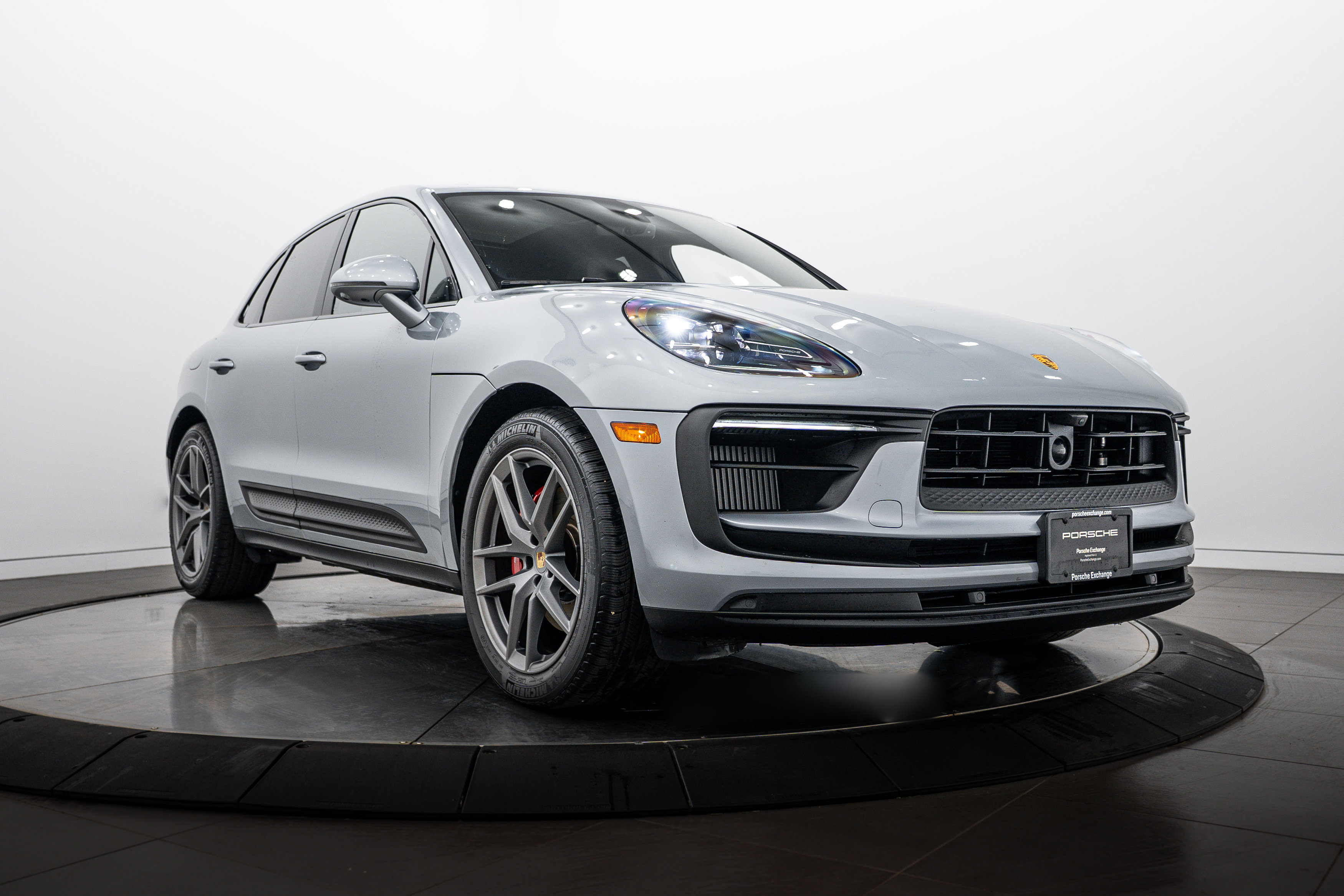 Certified 2026 Porsche Macan S AWD/4WD image 9