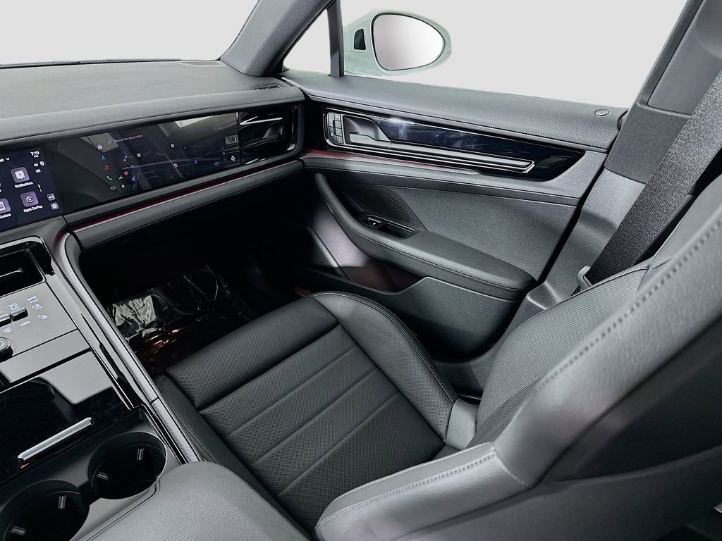 New 2025 Porsche Panamera 4S image 26