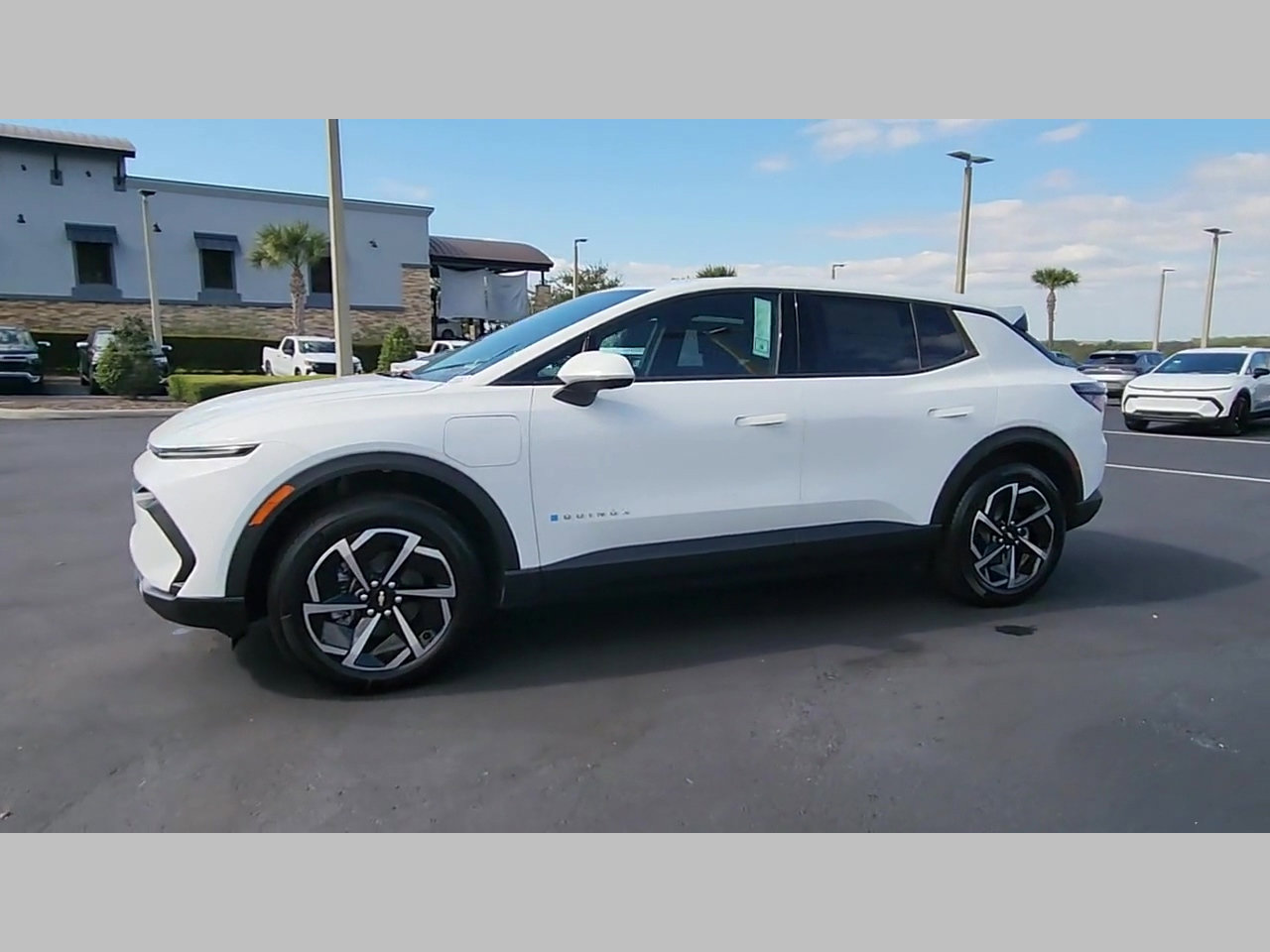 New 2026 Chevrolet Equinox EV LT w/ Comfort Package AWD/4WD image 17