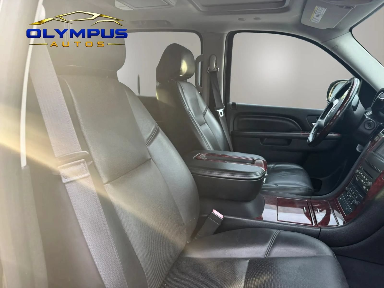 Used 2013 Cadillac Escalade ESV Premium AWD/4WD image 18