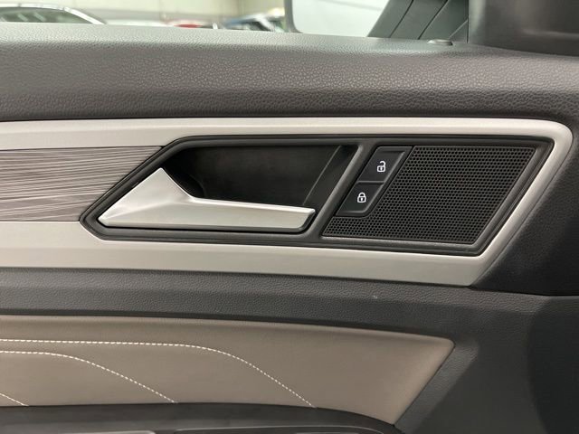 Used 2023 Volkswagen Atlas Cross Sport SE w/ Black Wheel Package image 27