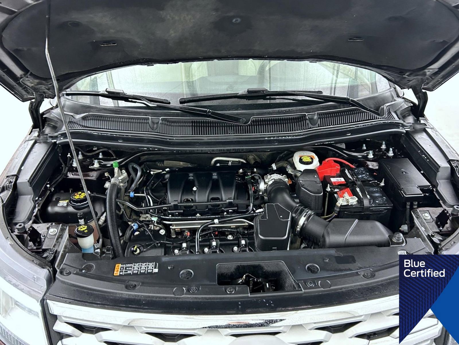 Used 2018 Ford Explorer XLT w/ Equipment Group 202A image 26