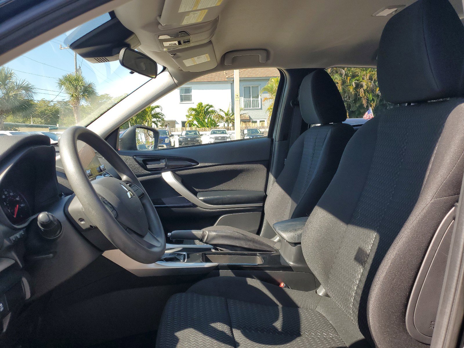 Used 2024 Mitsubishi Eclipse Cross LE image 9