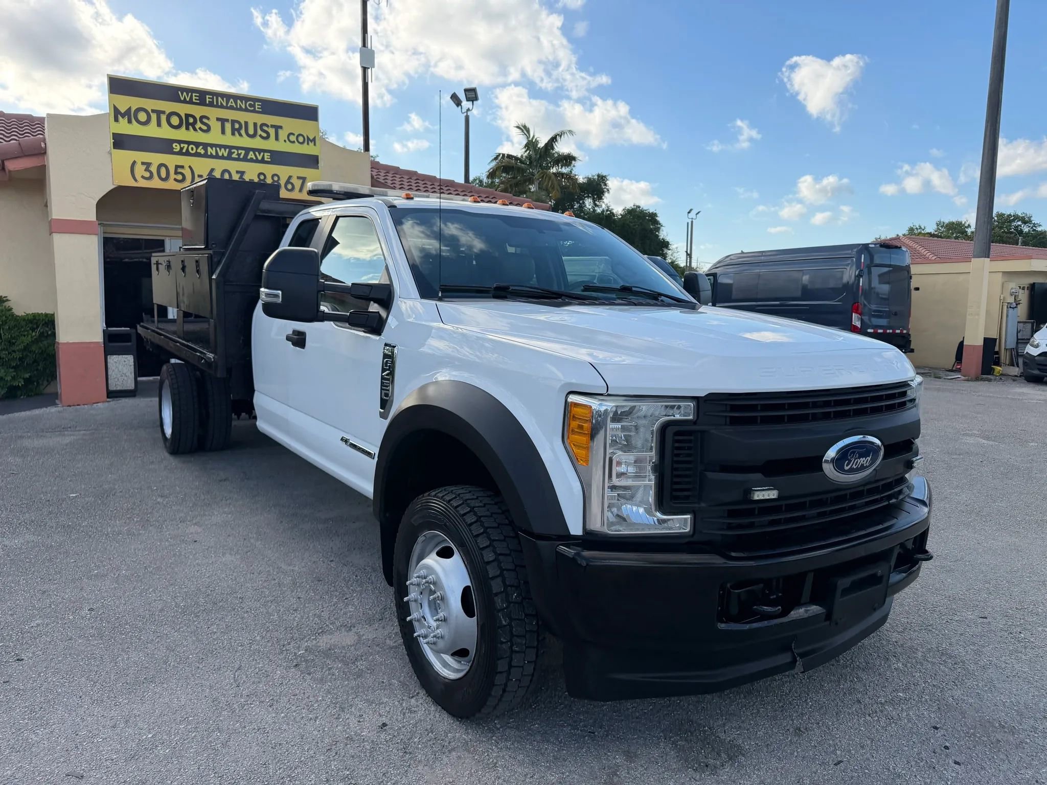 Used 2017 Ford F450 XL w/ Power Equipment Group image 7