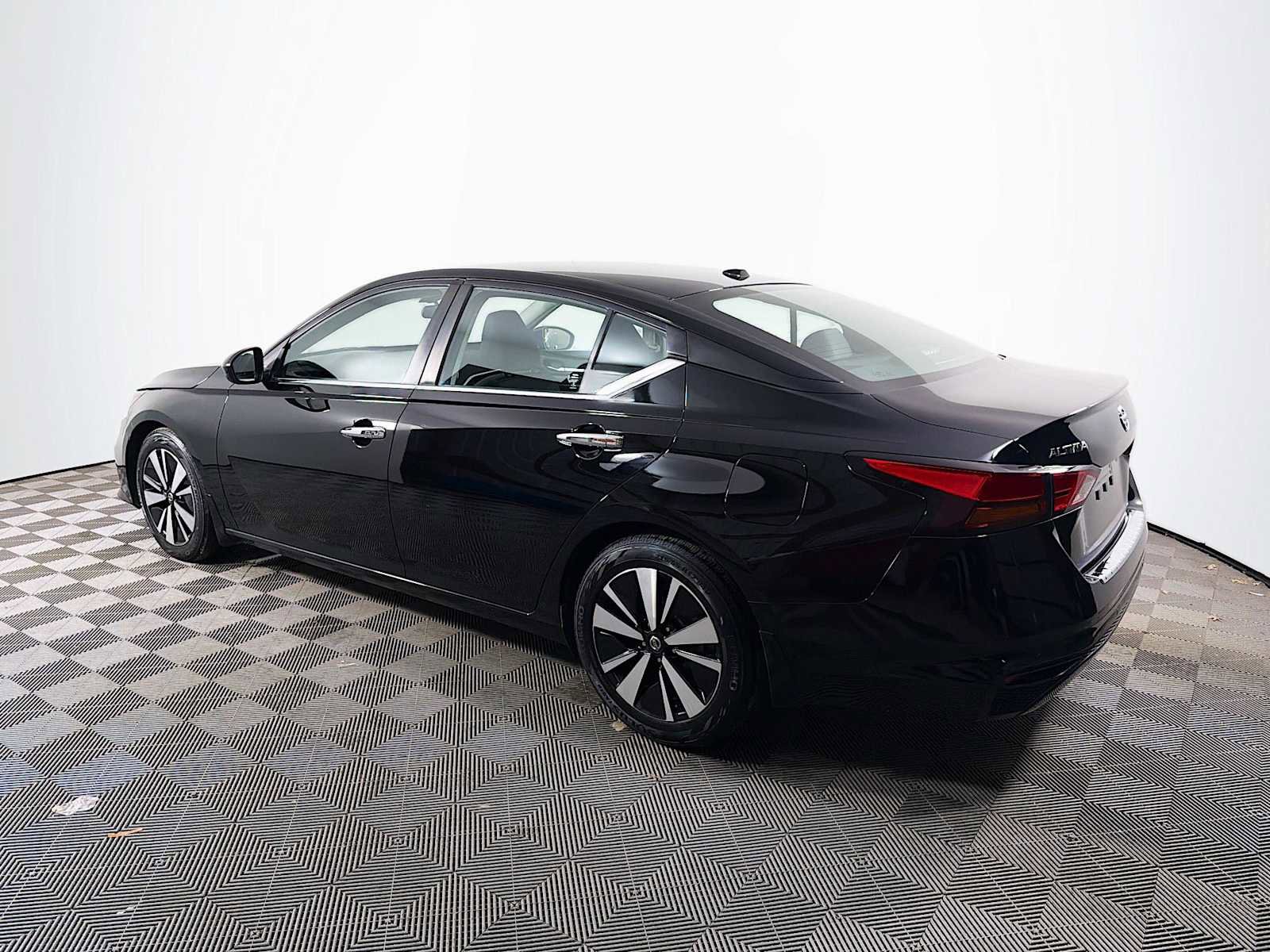 Used 2022 Nissan Altima 2.5 SV image 6