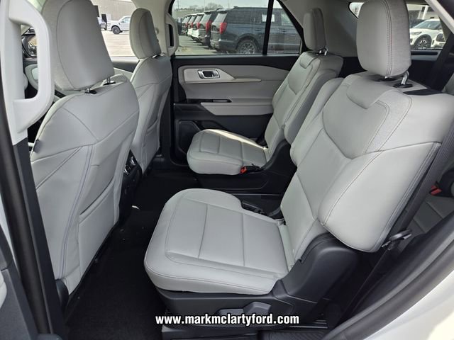 New 2026 Ford Explorer Active w/ Active Comfort Package image 6