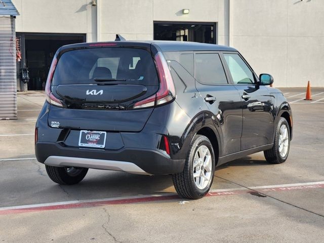 Used 2025 Kia Soul S image 14