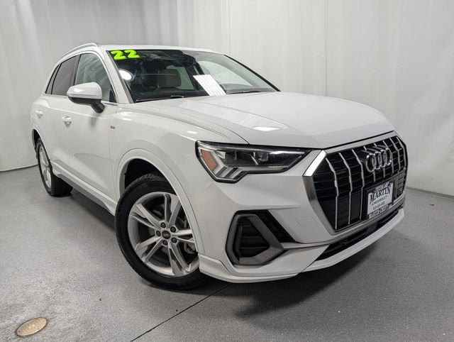Used 2022 Audi Q3 2.0T Premium Plus w/ Premium Plus Package AWD/4WD image 2
