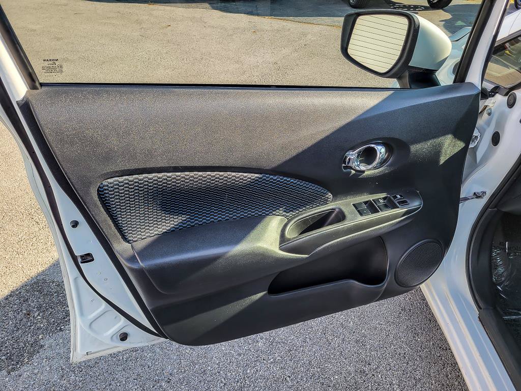 Used 2015 Nissan Versa Note SV FWD image 22