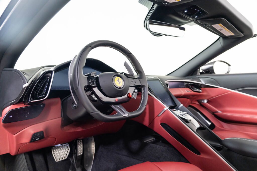 Used 2025 Ferrari Roma Spider image 5