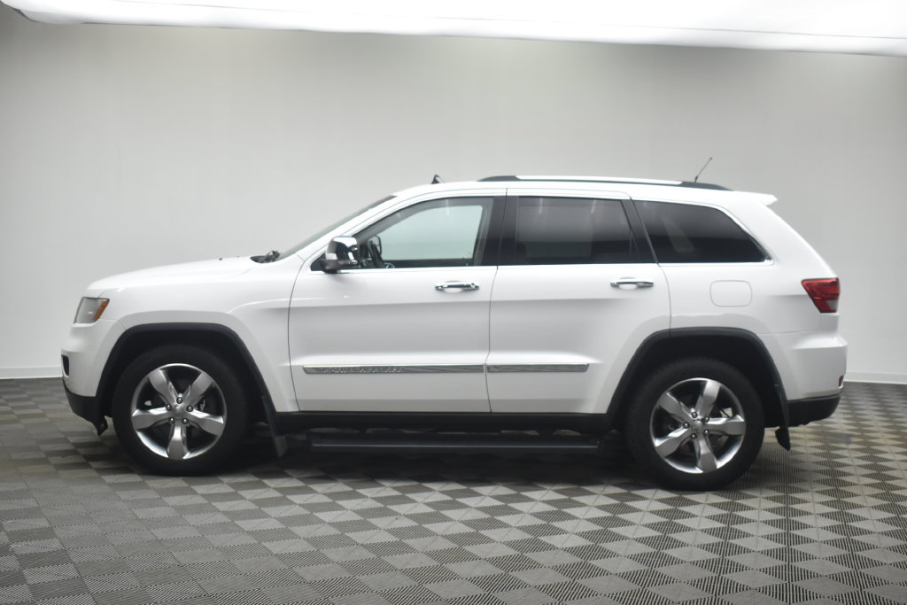Used 2013 Jeep Grand Cherokee Limited w/ Trailer Tow Group IV AWD/4WD image 10