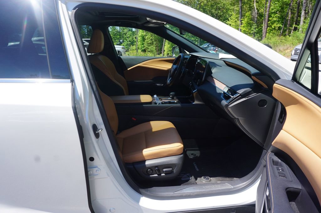 Used 2023 Lexus RX 350 Premium Plus w/ Cold Area Package FWD image 17