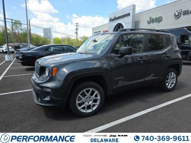 Used 2023 Jeep Renegade Latitude w/ Sun & Fun Group AWD/4WD image 1