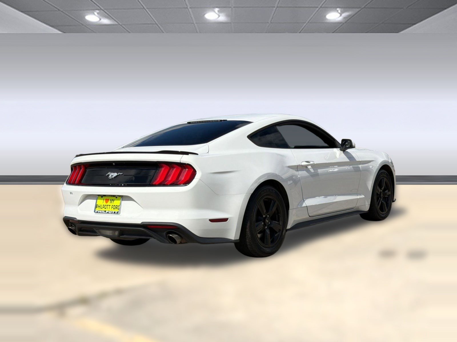 Used 2018 Ford Mustang Coupe image 8