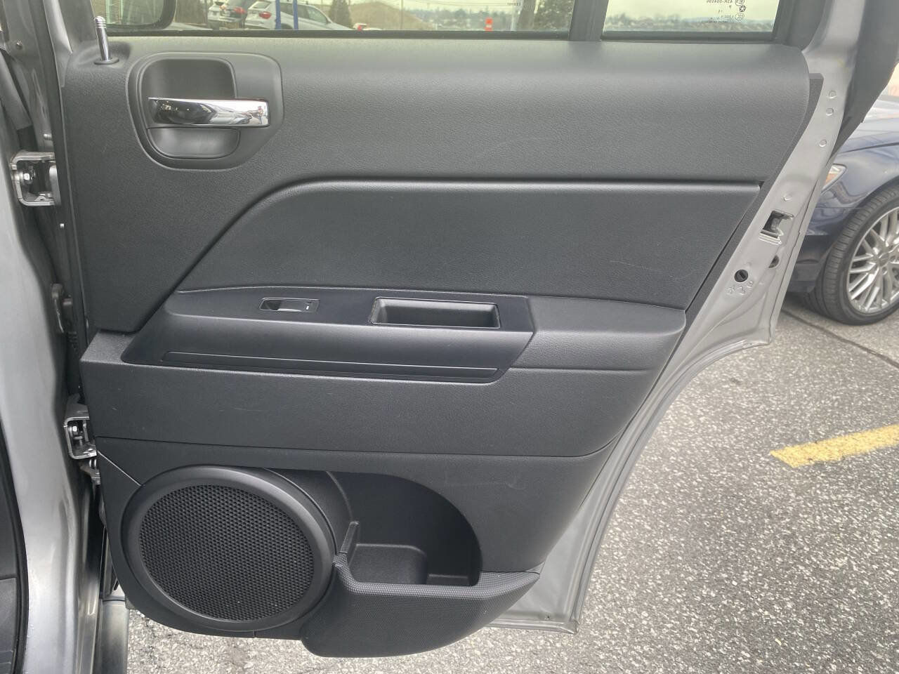 Used 2017 Jeep Compass 75th Anniversary w/ Power Value Group image 19