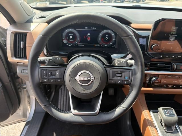 Used 2025 Nissan Pathfinder Platinum w/ Cargo Package AWD/4WD image 41