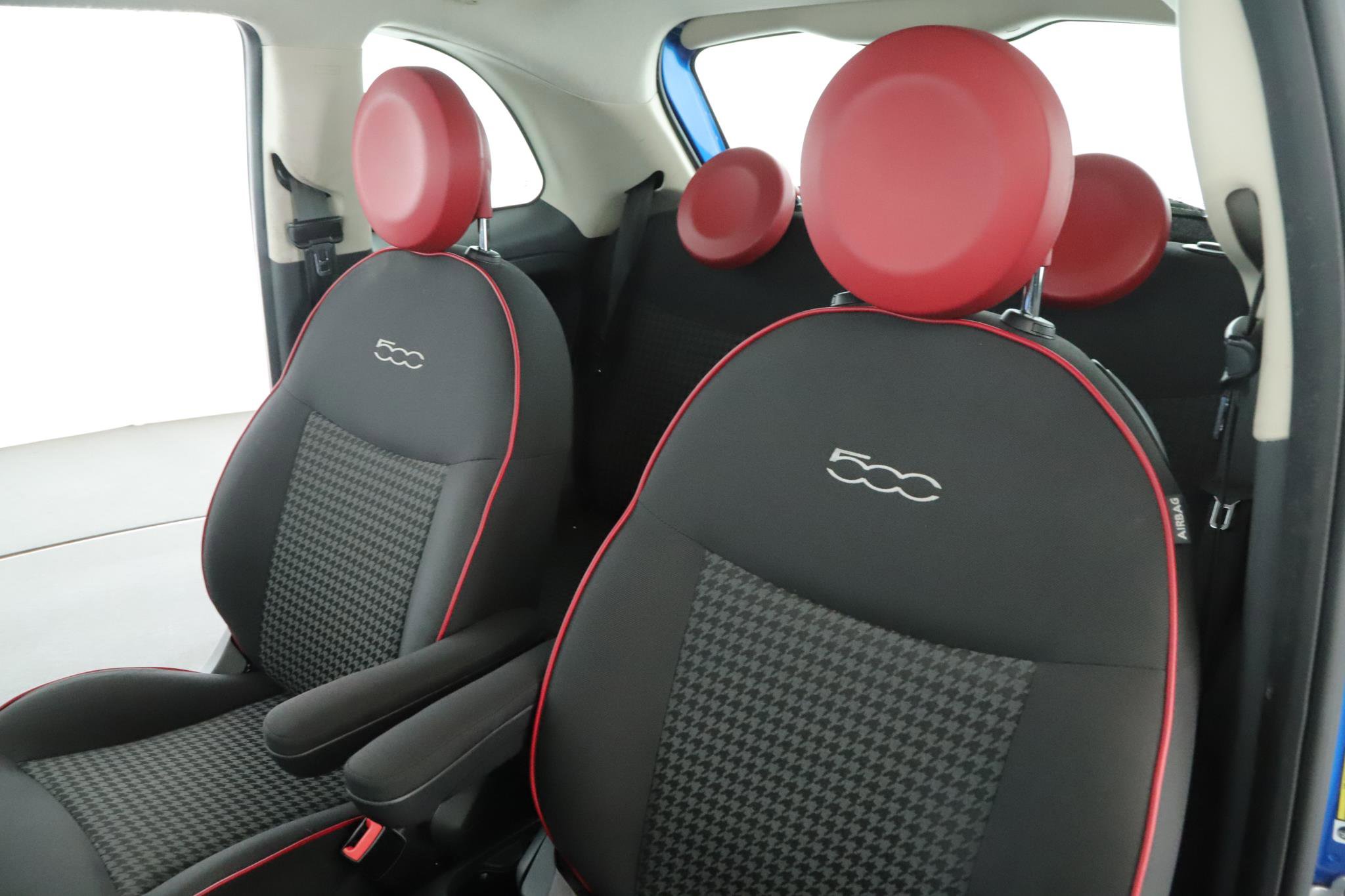 Used 2017 FIAT 500 Pop w/ Sport Appearance Package image 4