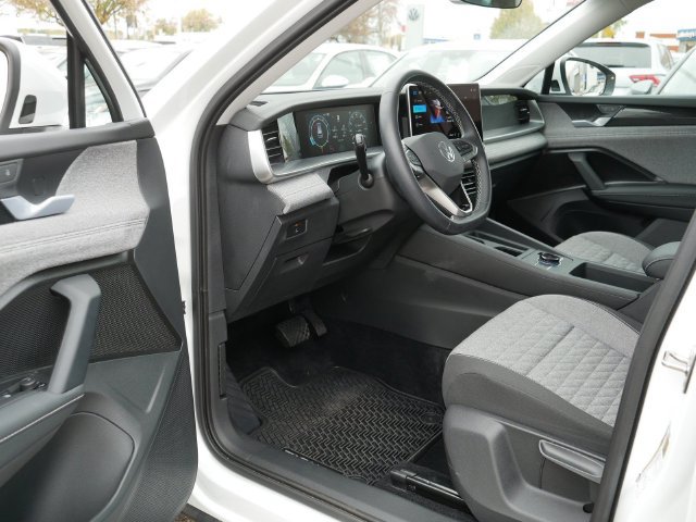 Certified 2026 Volkswagen Tiguan S FWD image 12