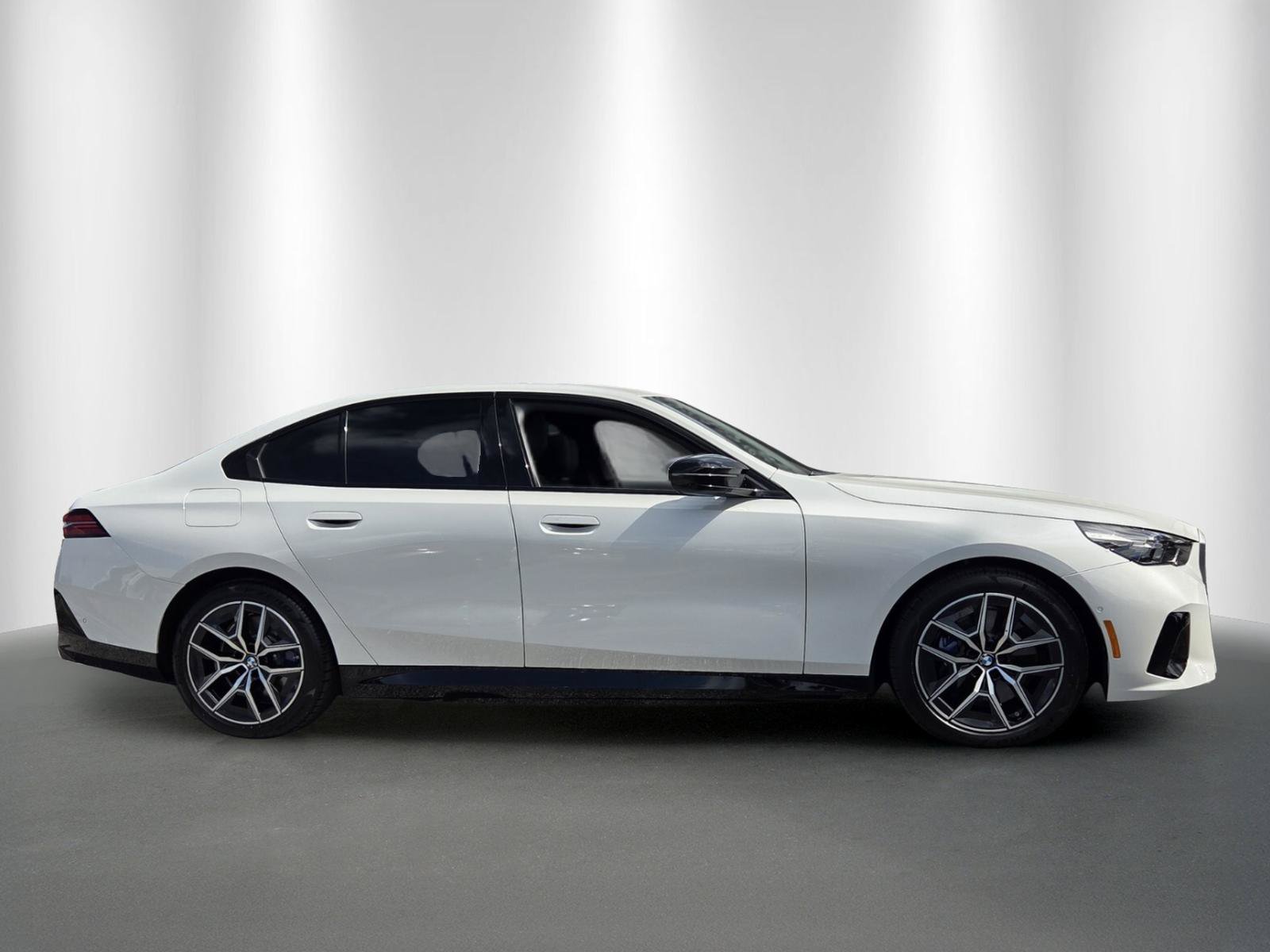 New 2025 BMW i5 M60 w/ Premium Package AWD/4WD image 8