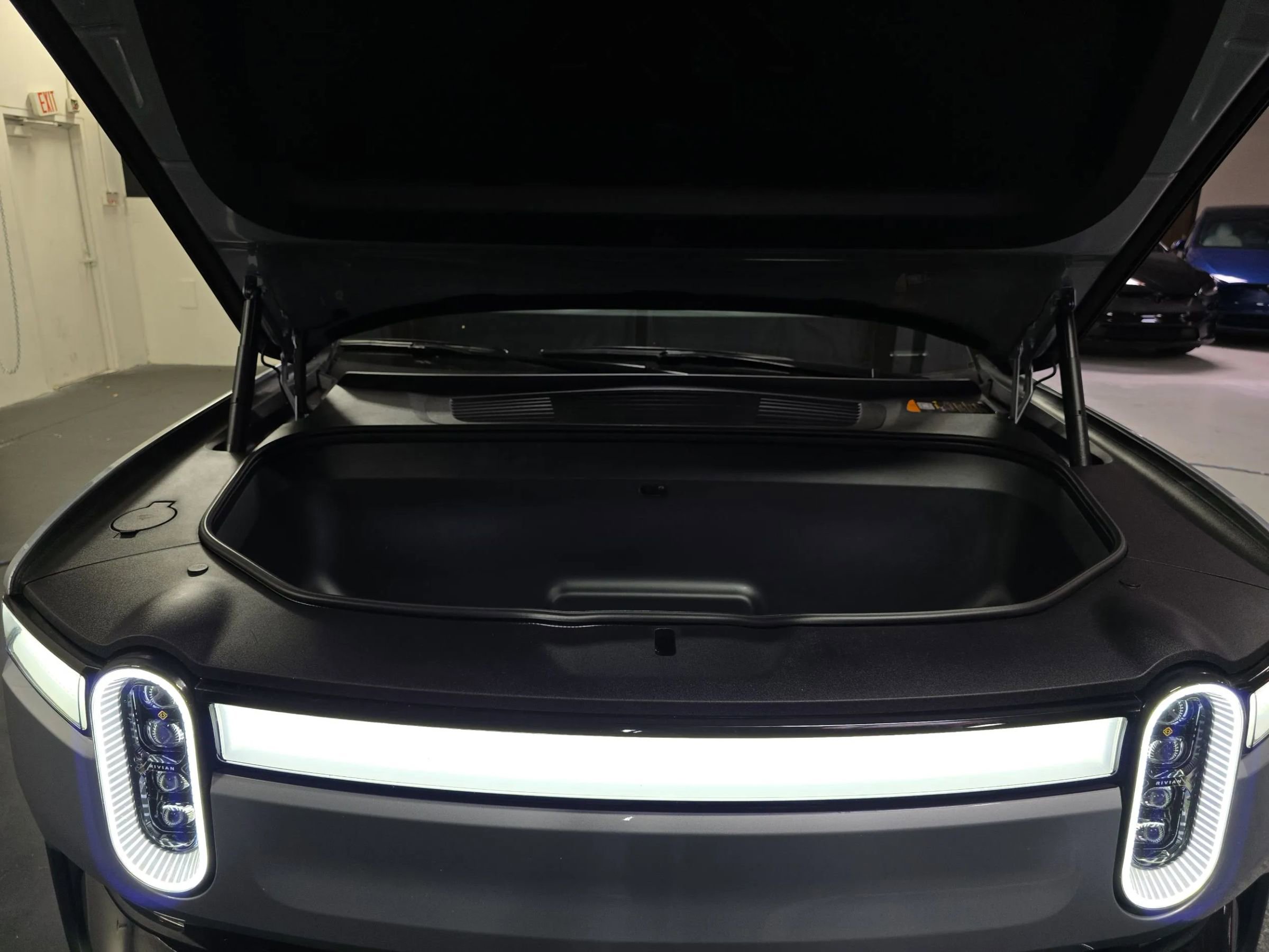 Used 2023 Rivian R1T Adventure AWD/4WD image 20