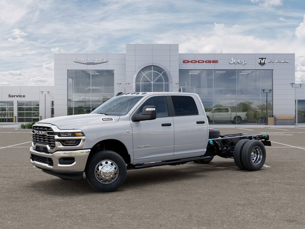 New 2026 RAM 3500 Big Horn AWD/4WD image 2