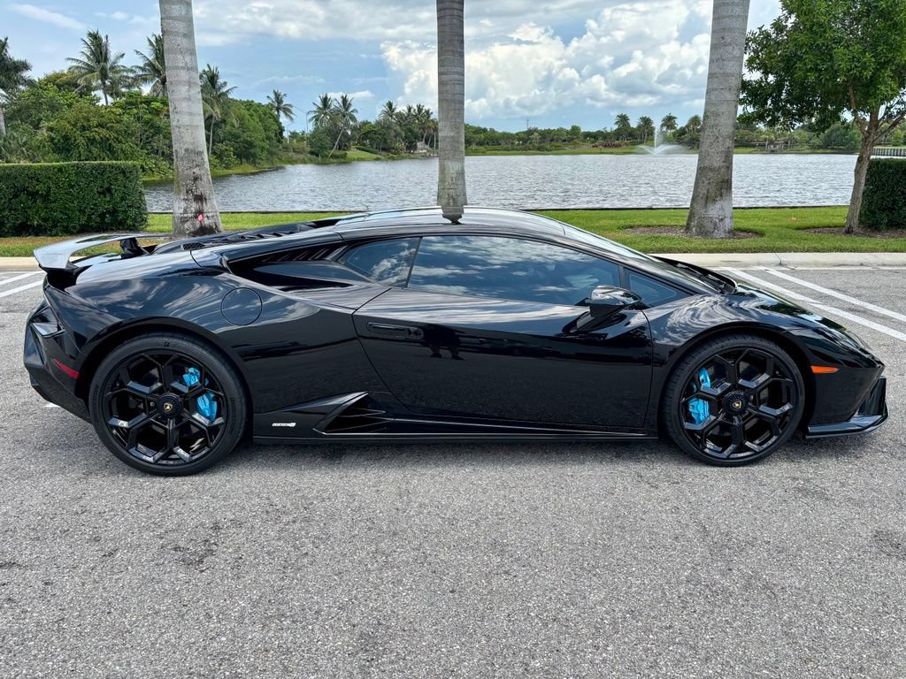 Used 2024 Lamborghini Huracan Tecnica RWD image 5