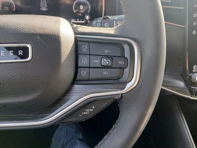 Used 2023 Jeep Wagoneer Series III w/ Premium Group I image 33