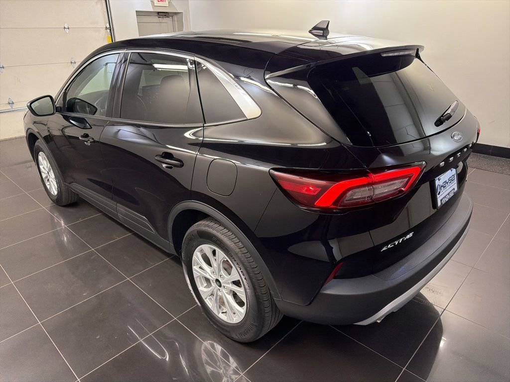 Used 2023 Ford Escape Active AWD/4WD image 4