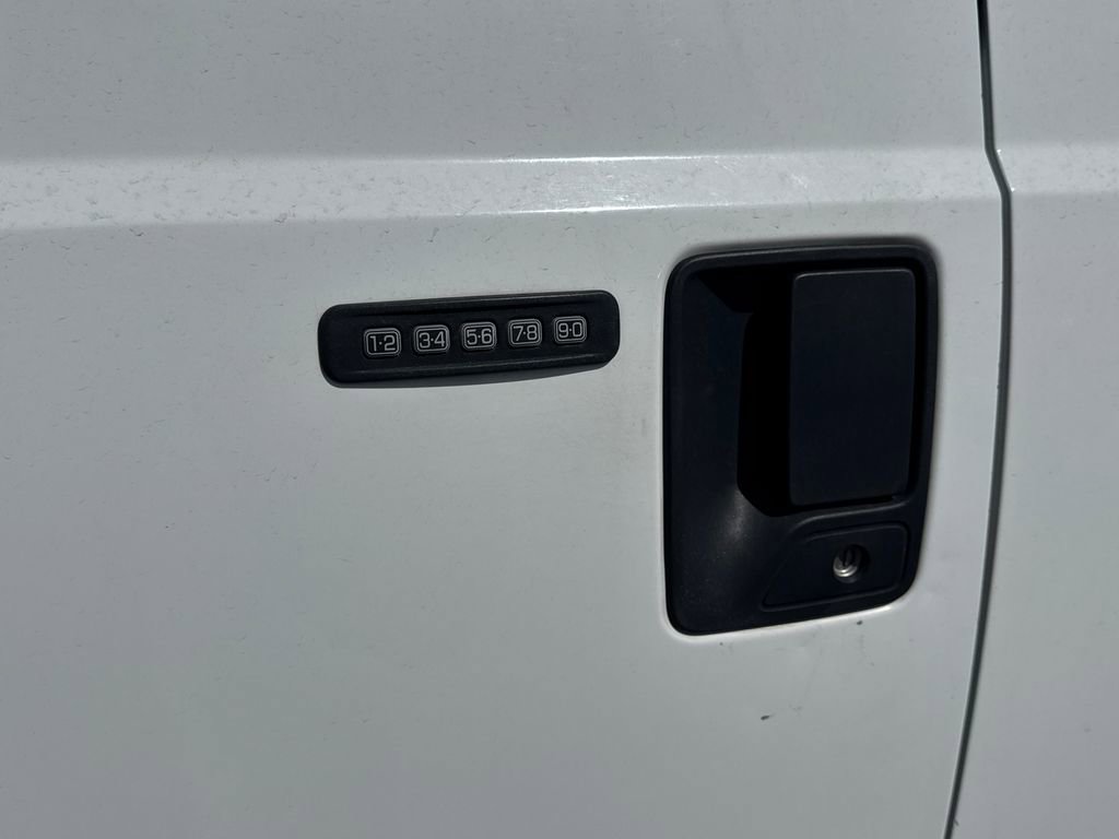 Used 2011 Ford F250 XLT w/ XLT Premium Pkg image 24