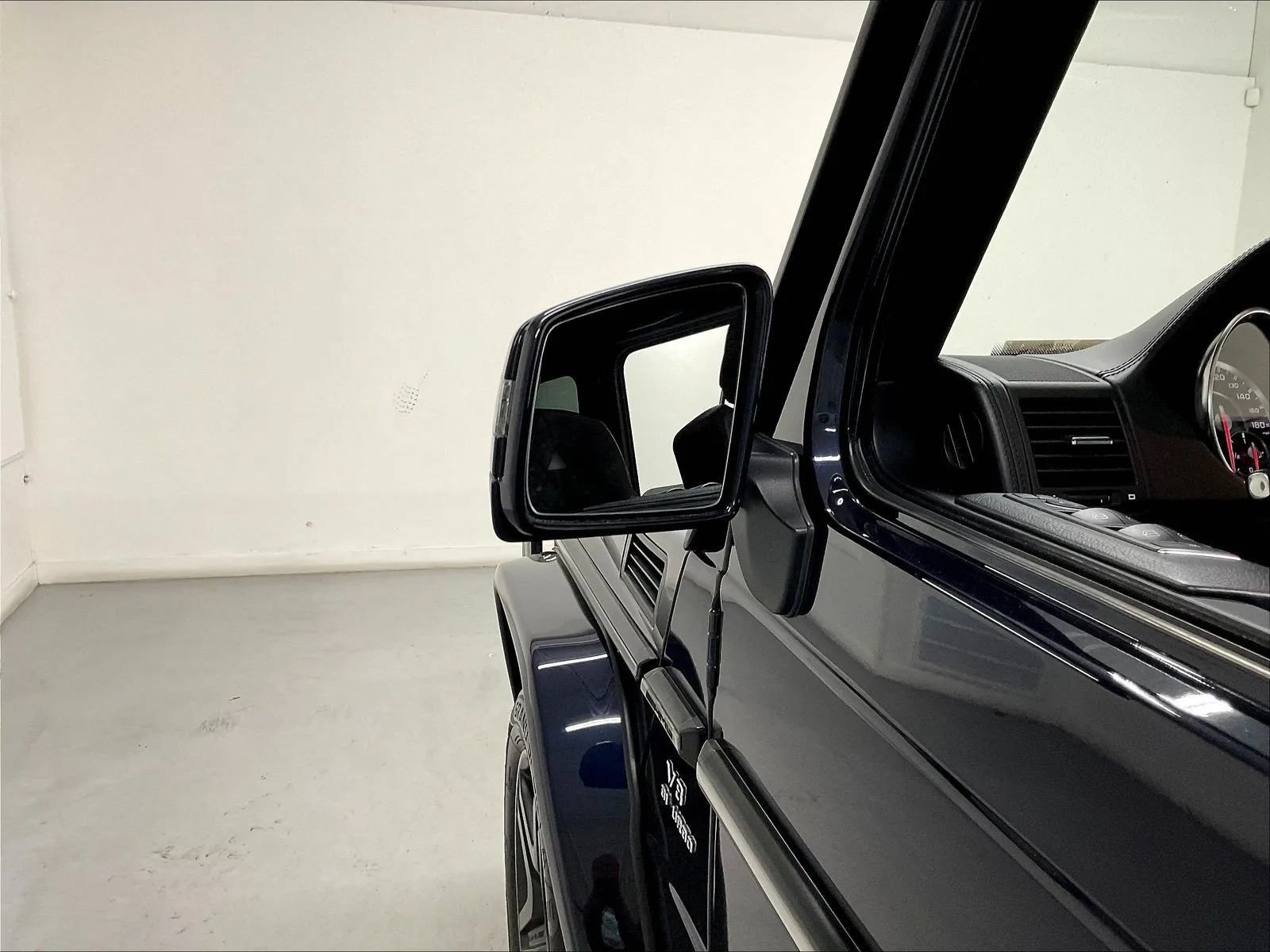 Used 2014 Mercedes-Benz G 63 AMG 4MATIC image 38