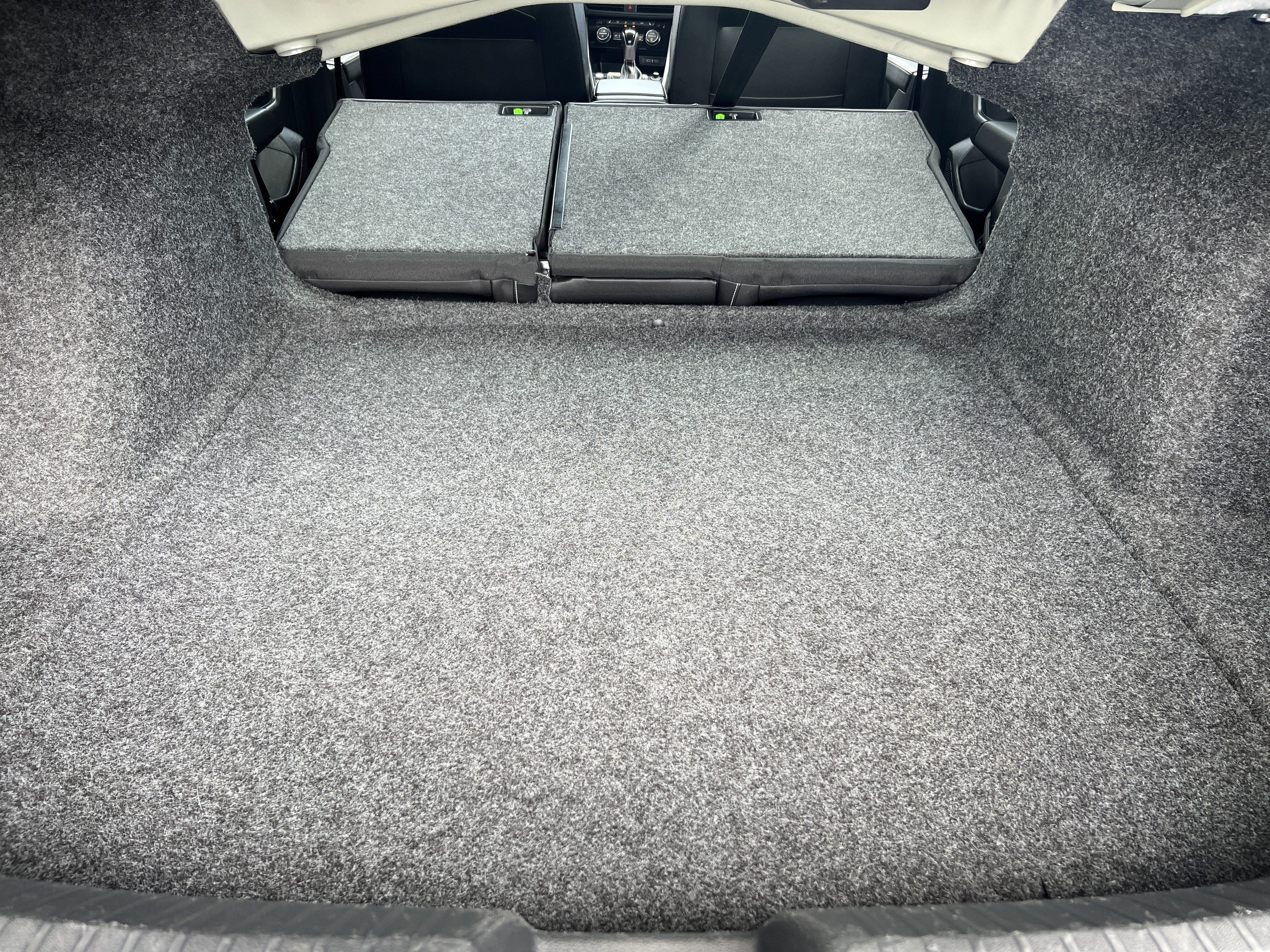 Used 2024 Volkswagen Jetta SE FWD image 19