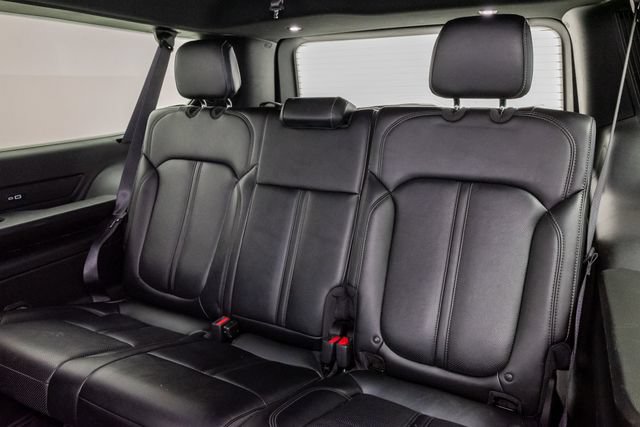 Certified 2024 Jeep Wagoneer L Series II w/ Flexible Seating Group AWD/4WD image 28