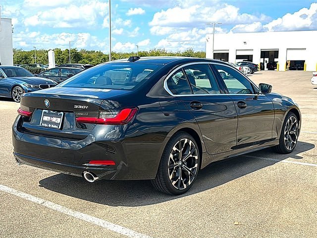 New 2026 BMW 330i Sedan w/ Premium Package RWD image 39