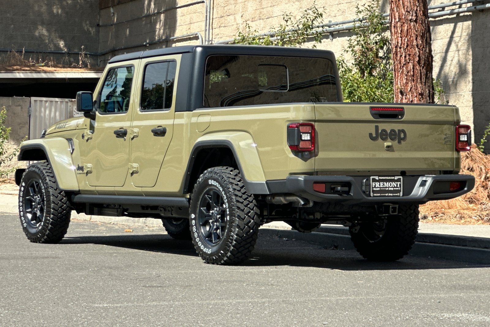 New 2026 Jeep Gladiator Sport AWD/4WD image 5