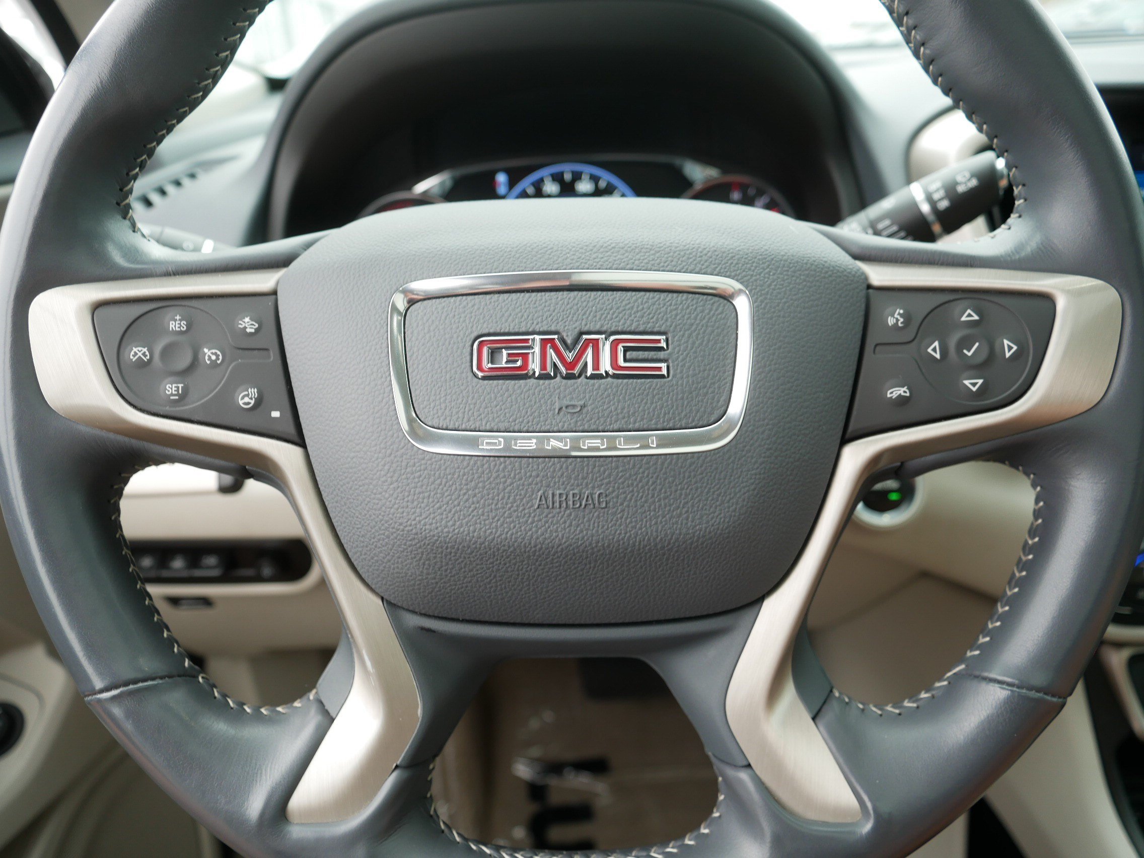 Used 2023 GMC Terrain Denali AWD/4WD image 25