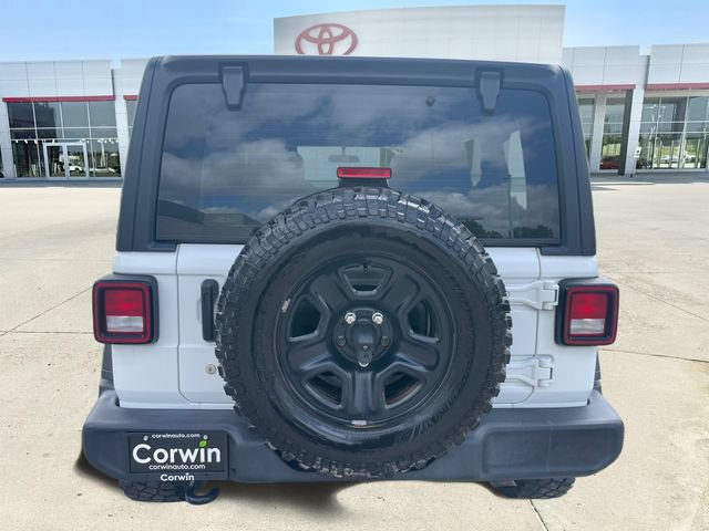 Used 2018 Jeep Wrangler Unlimited Sport AWD/4WD image 4