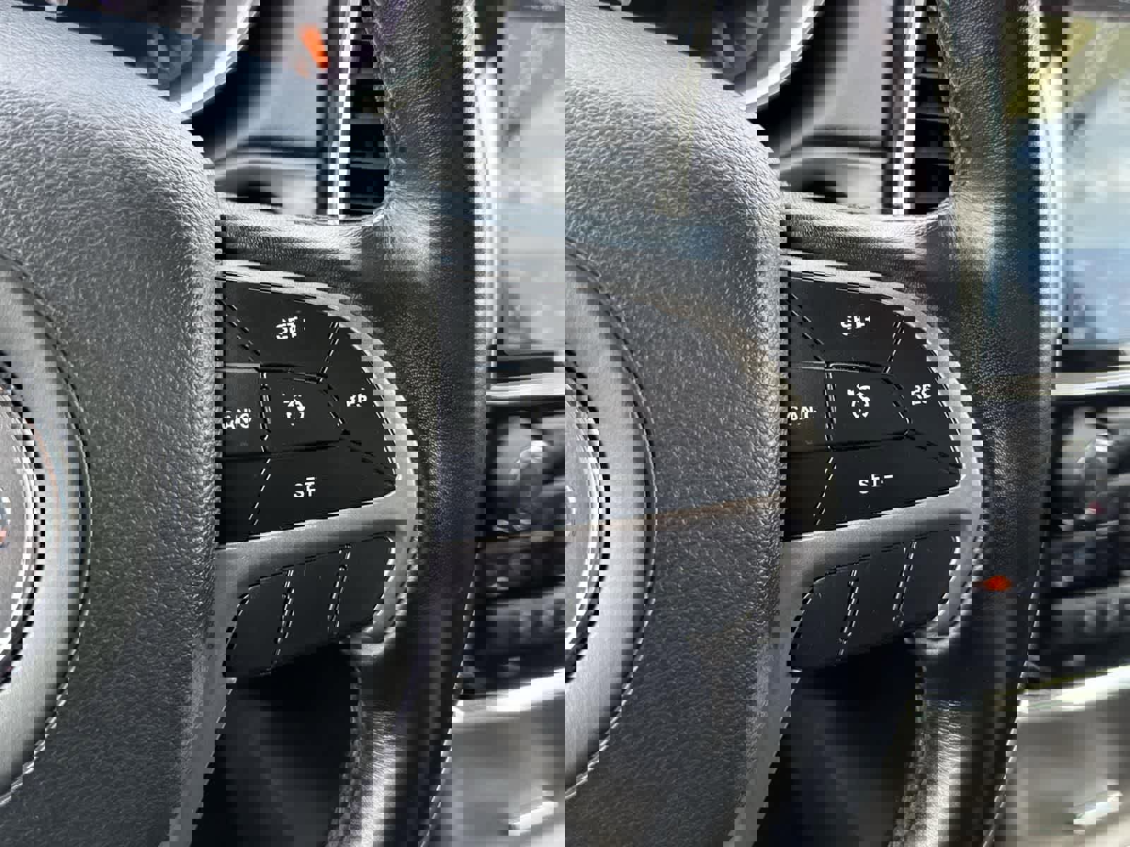 Used 2022 Jeep Grand Cherokee Limited image 12