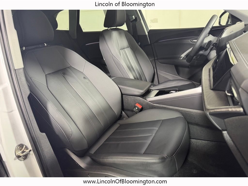 Used 2025 Audi Q5 Premium w/ Convenience Package AWD/4WD image 12