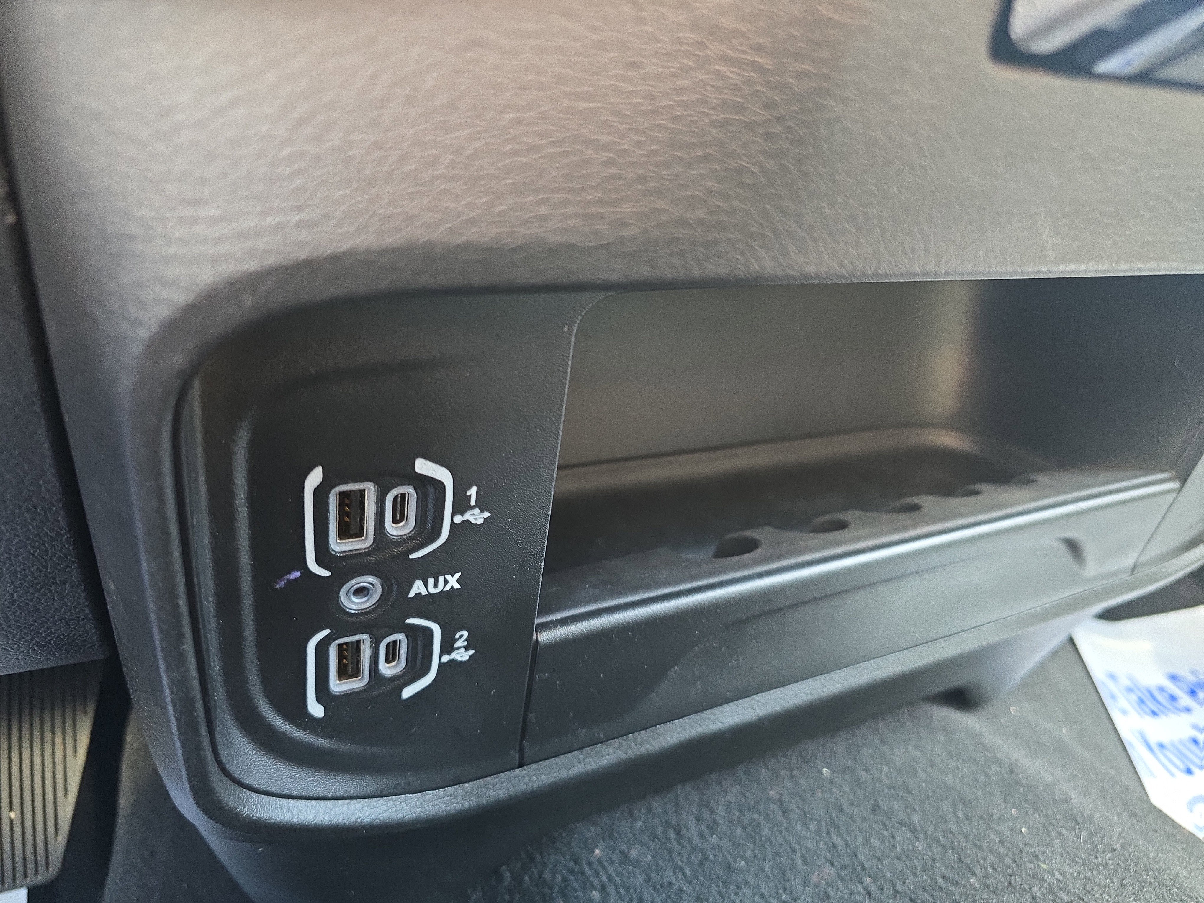 Used 2024 RAM 2500 Laramie w/ Safety Group AWD/4WD image 34