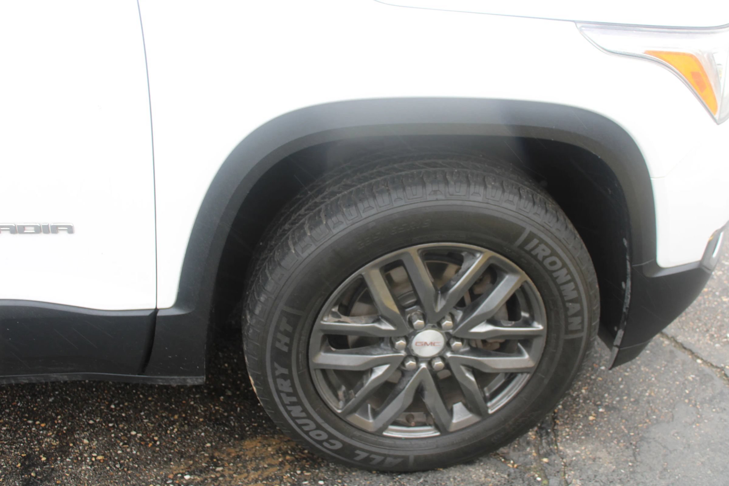 Used 2019 GMC Acadia SLT FWD image 45