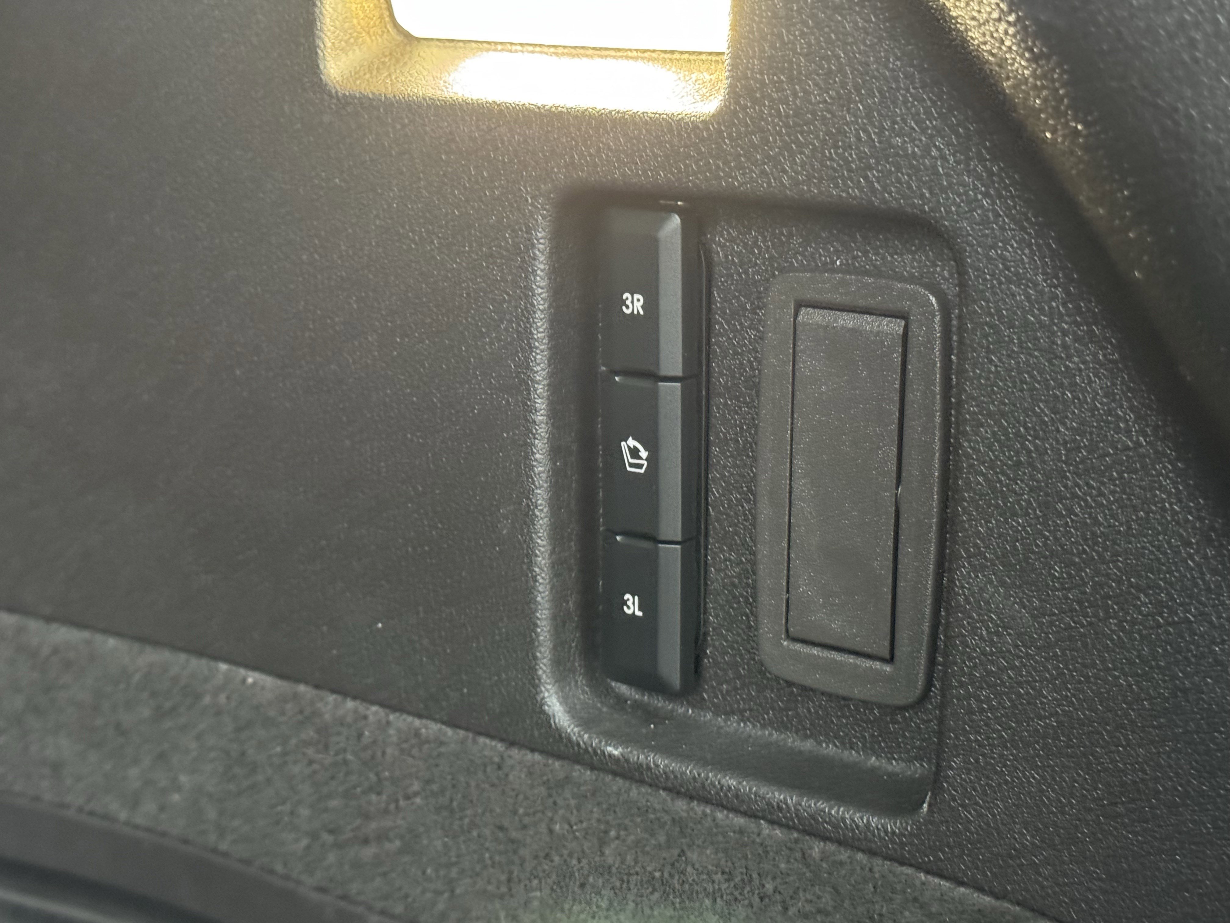 Used 2022 Lincoln Aviator Black Label w/ Dynamic Handling Package image 38