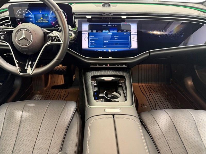 New 2025 Mercedes-Benz E 350 4MATIC Sedan image 5