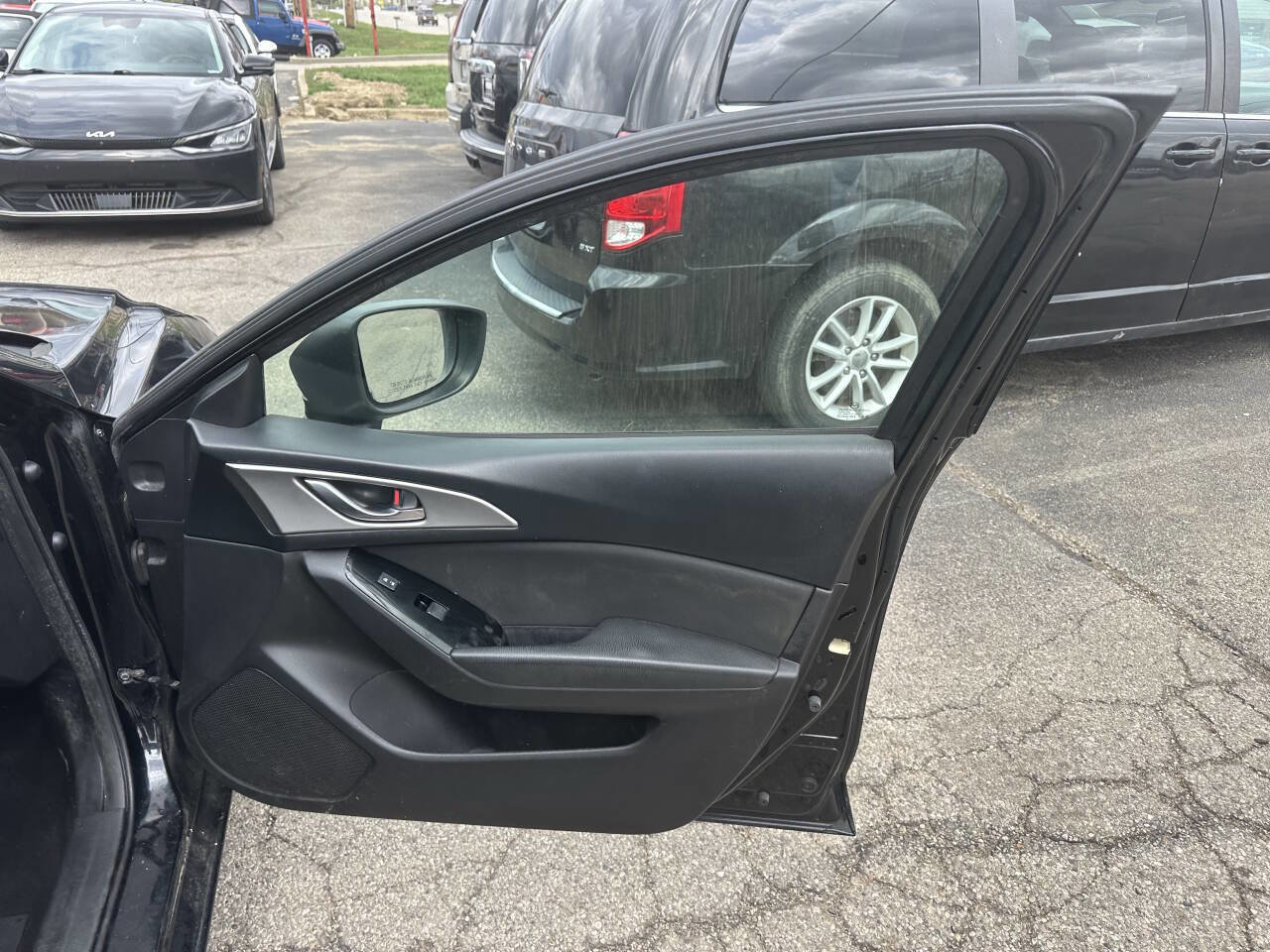 Used 2018 MAZDA MAZDA3 Sport w/ Preferred Equipment Package image 20