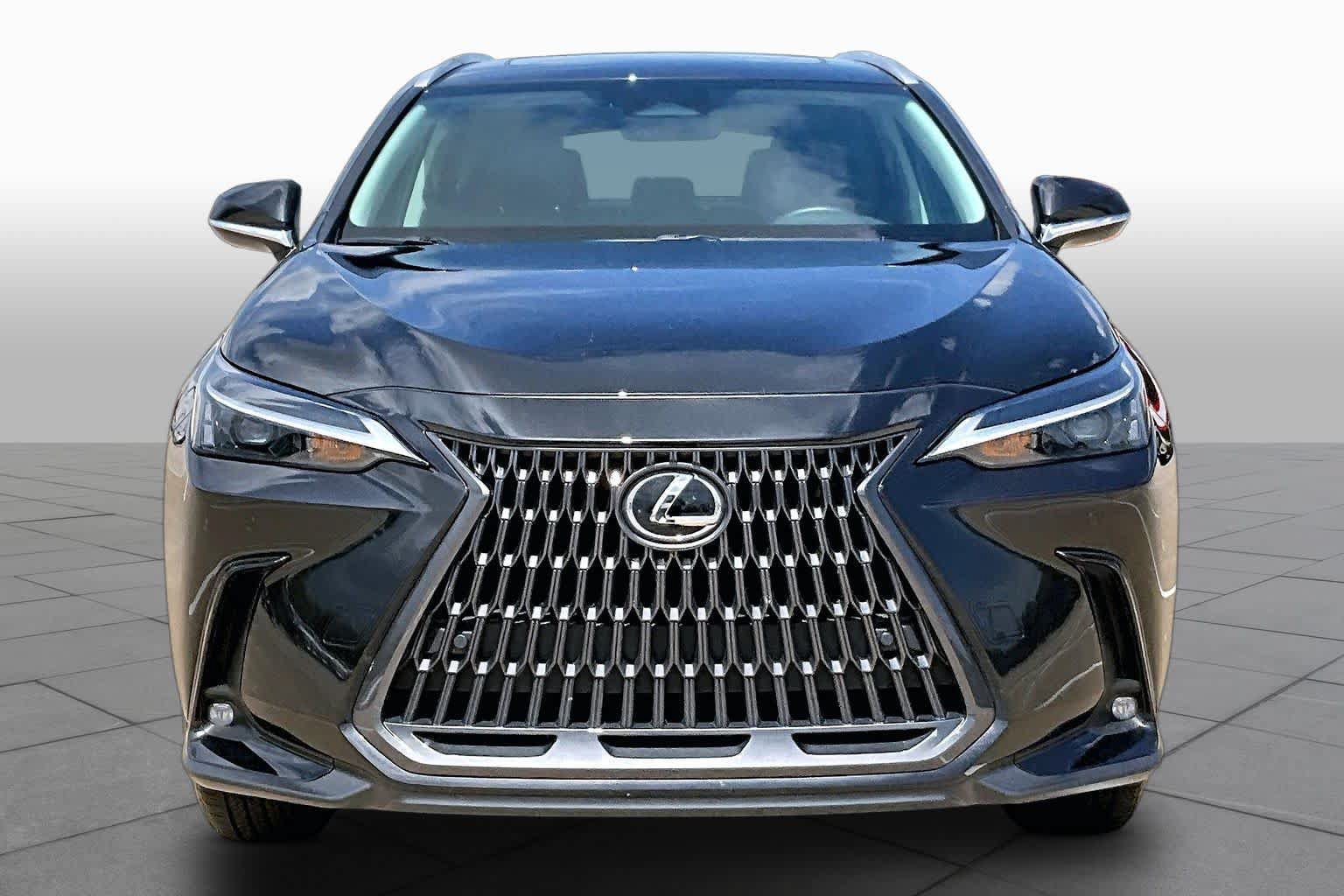 Certified 2025 Lexus NX 250 FWD w/ Premium Package image 4