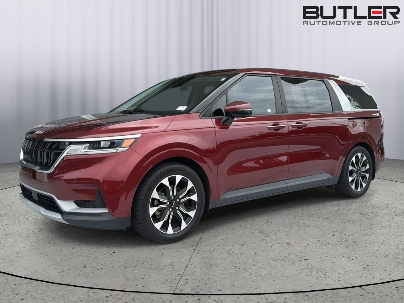 Used 2022 Kia Carnival EX FWD image 2