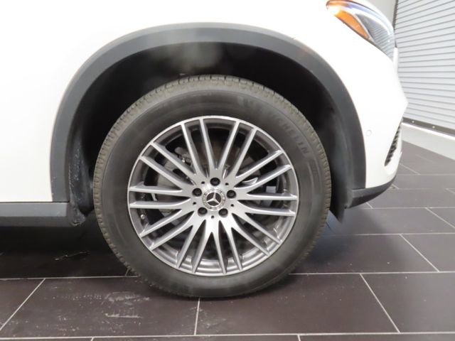 Used 2024 Mercedes-Benz GLC 300 image 17