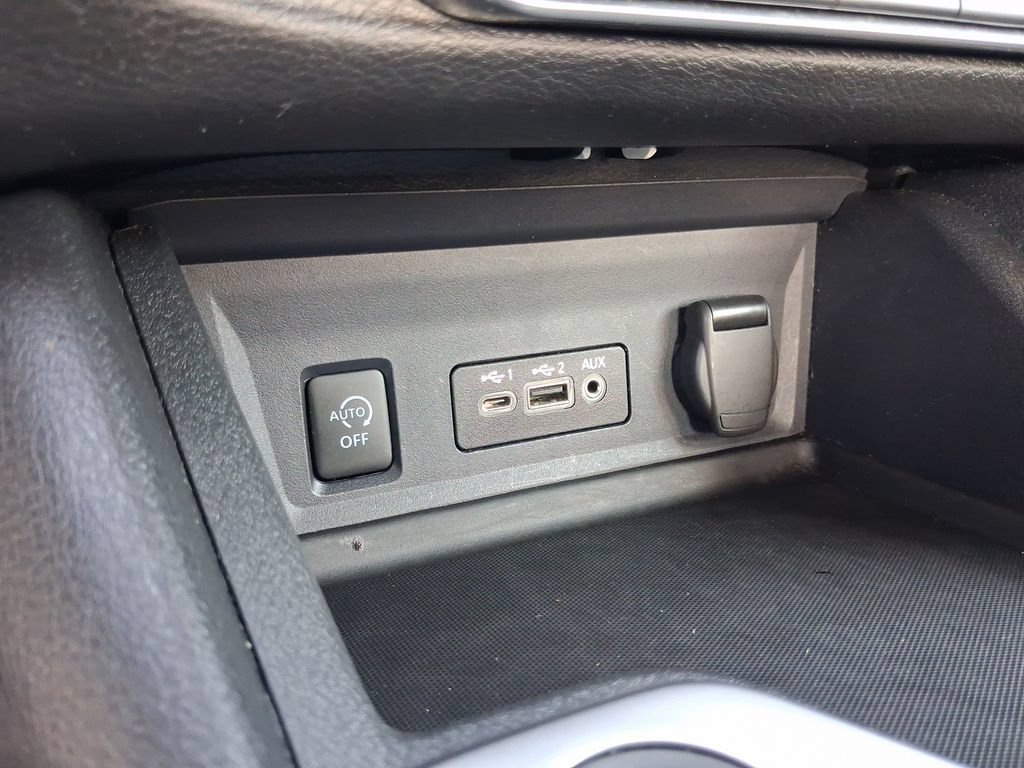 Certified 2024 Nissan Sentra SV FWD image 27